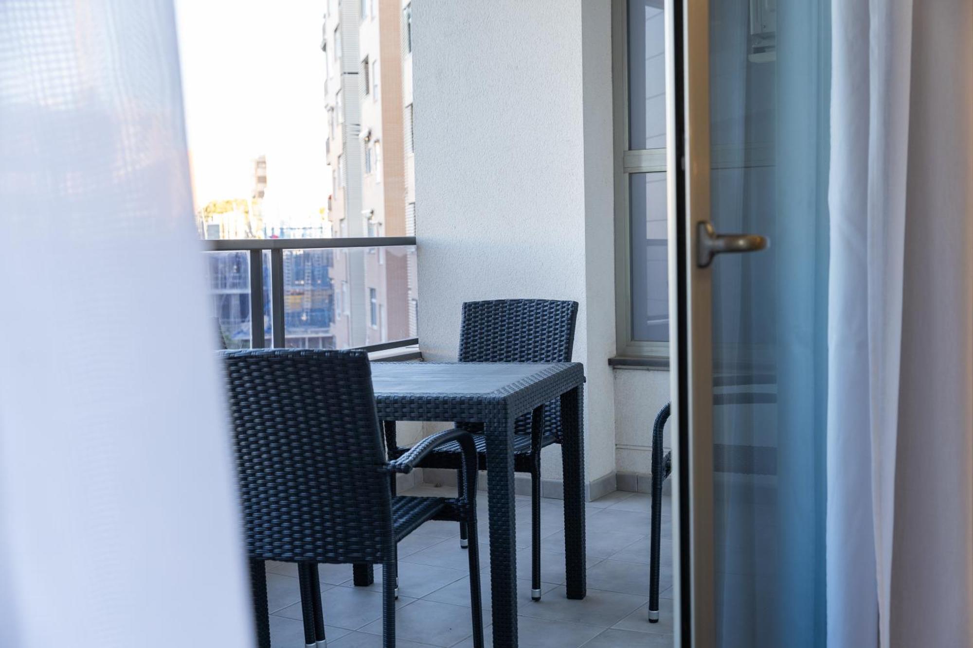 Guillman Suites Аліканте Екстер'єр фото